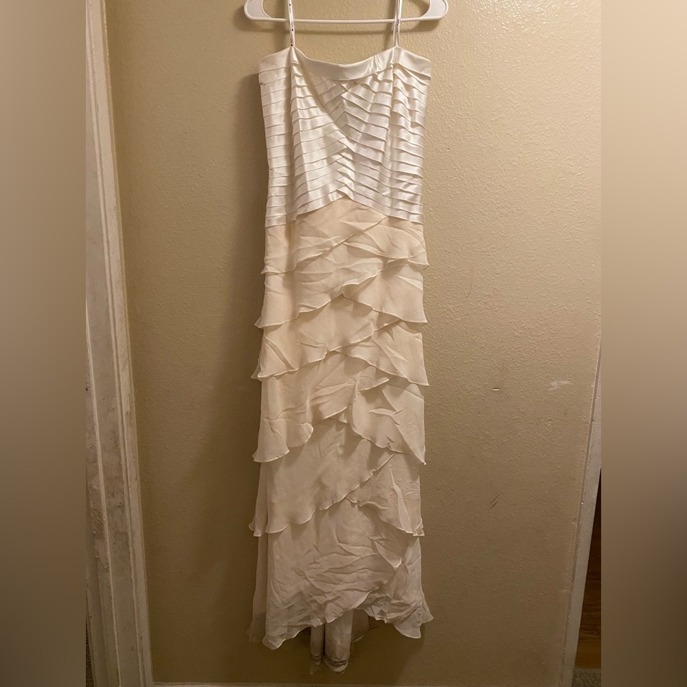 B10-Tadashi Elegant Cream Layered Wedding Dress size 10 US